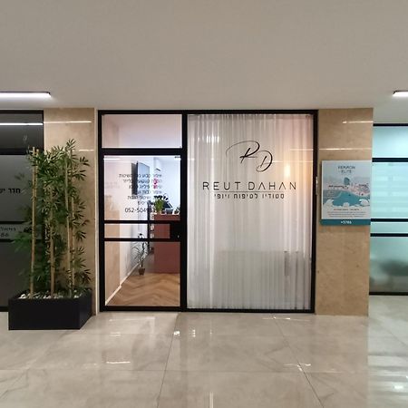 Beach Suite Israel- Best View, Gym, Massage Chair, Low Fee For Off-Site Indoor Pool Spa ביץ סוייט ישראל- נוף ים מאלף, כיסא מסאז, חדר כושר, אפשרות לבריכה מקורה, וספא בתשלום ממש מוזל Ashkelon Luaran gambar